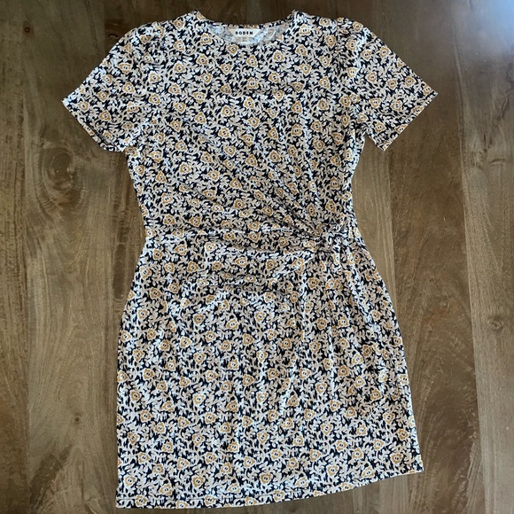 Boden Knot Front Jersey Dress - Picture 3 of 12
